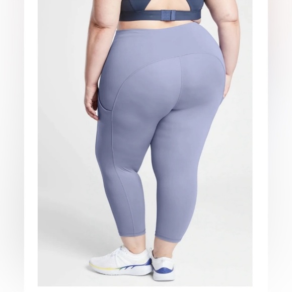Women’s Athleta Ultimate Stash Pocket Capri Leggings Dusty Dusk Purple Size 2X - Picture 2 of 10